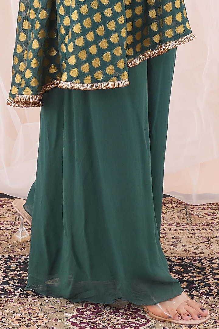 Green Banarasi Georgette Hand Embroidered Kaftan Set by Farha Syed at Pernia's Pop Up Shop