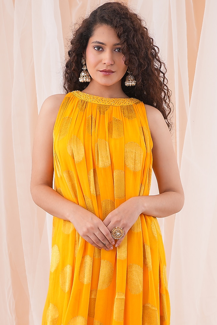 Yellow Banarasi Georgette Cutdana Embroidered Kurta Set by Farha Syed at Pernia's Pop Up Shop
