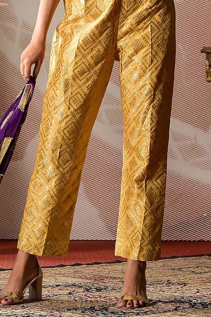 Purple & Yellow Banarasi Georgette Embroidered Kaftan Cape Set by Farha Syed at Pernia's Pop Up Shop