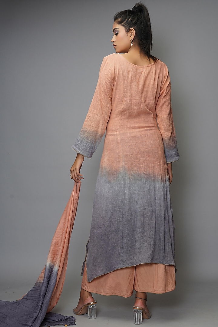 Peach & Bluish Grey Hand Embroidered Kurta Set by Farha Syed at Pernia's Pop Up Shop