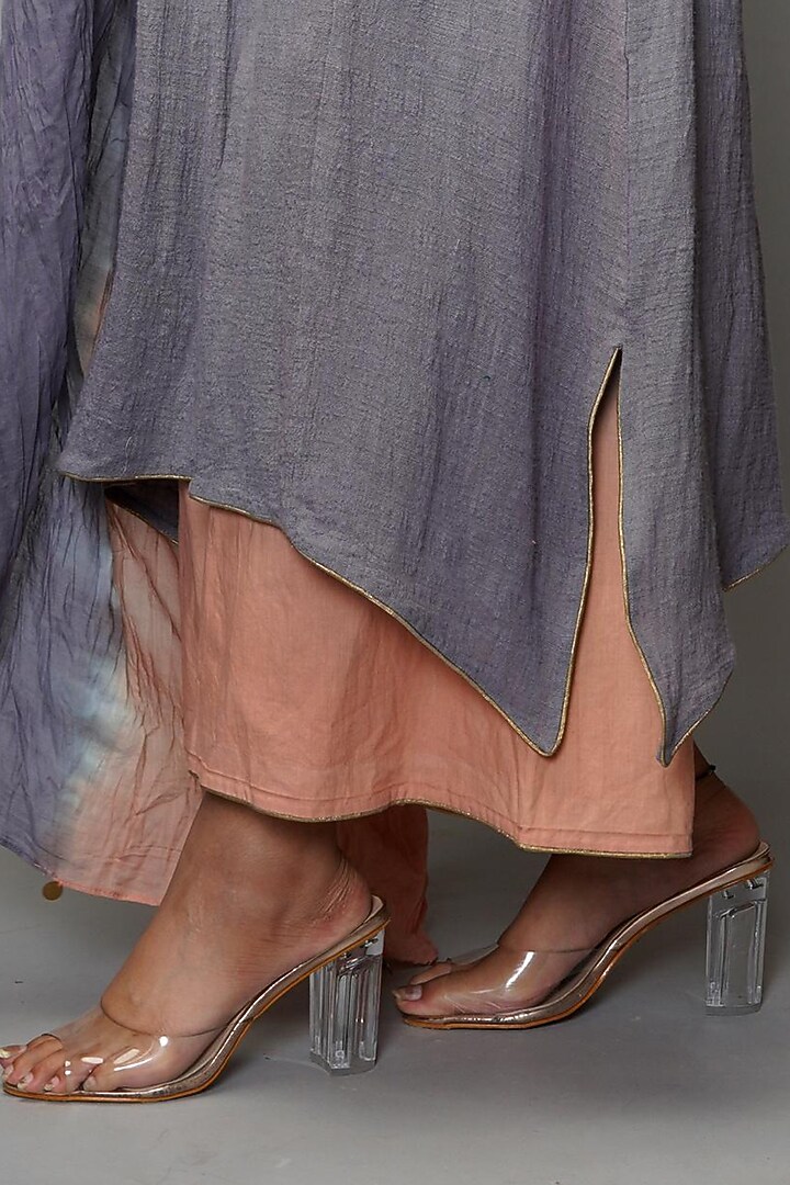 Peach & Bluish Grey Hand Embroidered Kurta Set by Farha Syed at Pernia's Pop Up Shop