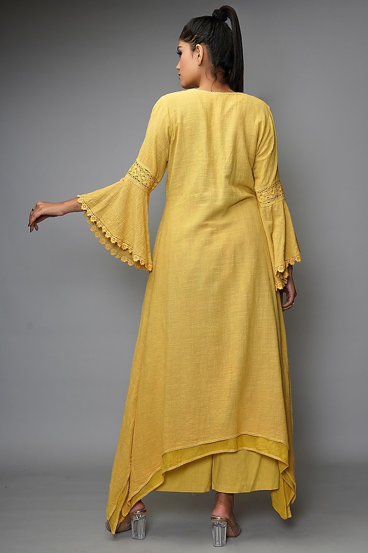 Butterscotch Yellow Hand Embroidered Kurta Set by Farha Syed at Pernia's Pop Up Shop