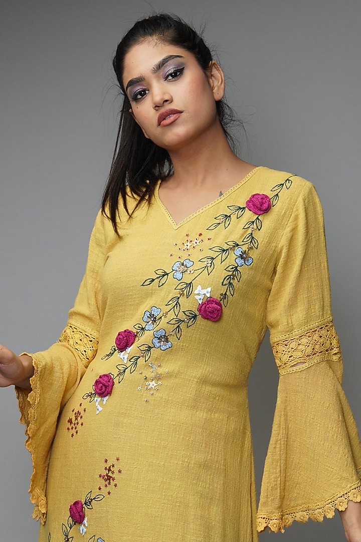 Butterscotch Yellow Hand Embroidered Kurta Set by Farha Syed at Pernia's Pop Up Shop