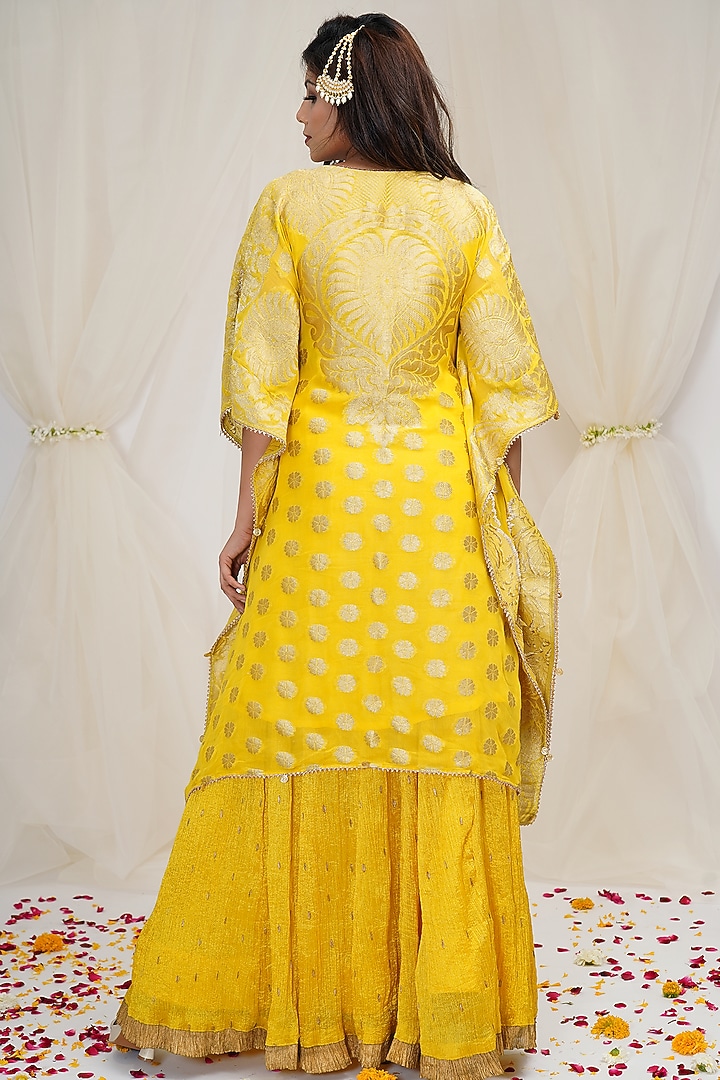 Aureolin Yellow Hand Embroidered Kaftan Set by Farha Syed at Pernia's Pop Up Shop