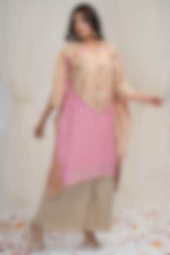 Taffy Pink Hand Embroidered Kaftan by Farha Syed at Pernia's Pop Up Shop