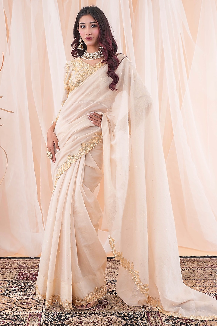 Ivory Beige Handloom Chanderi Tissue Hand Embroidered Saree Set by Farha Syed at Pernia's Pop Up Shop