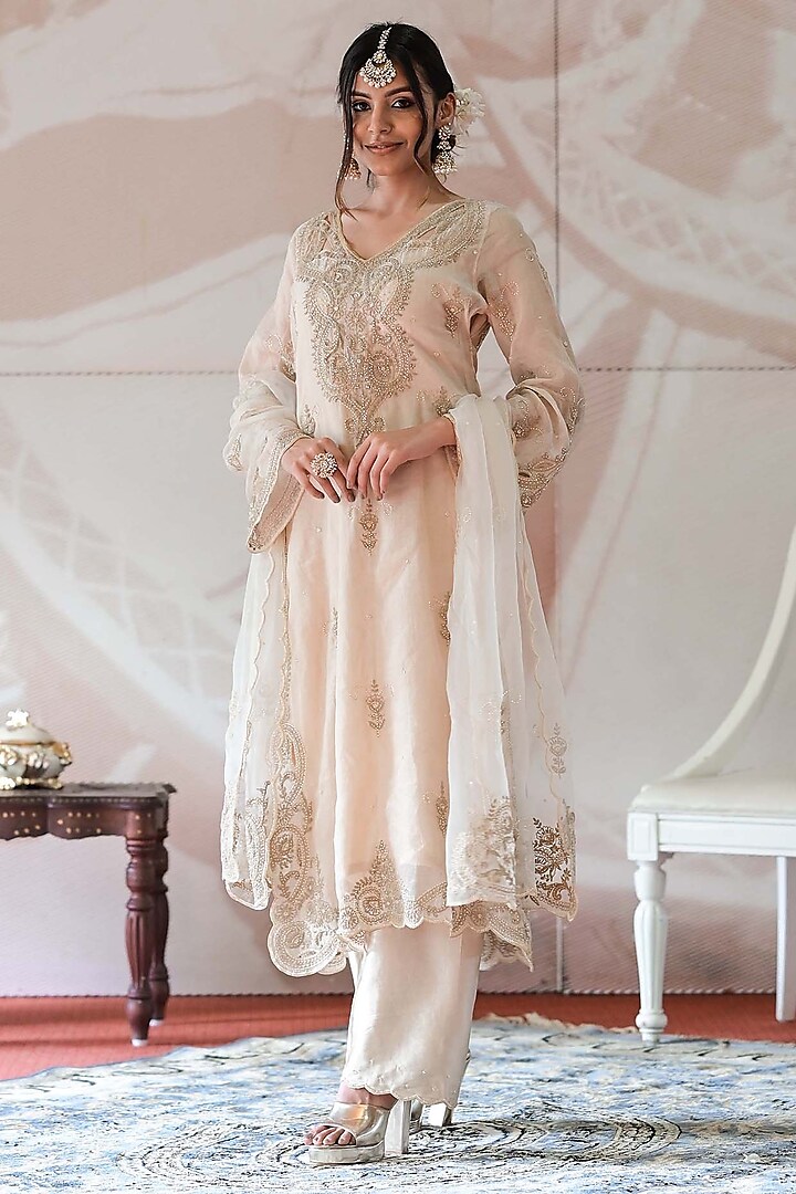 Ivory Beige Handloom Chanderi Tissue Hand Embroidered Kurta Set by Farha Syed at Pernia's Pop Up Shop