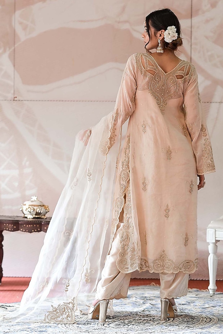 Ivory Beige Handloom Chanderi Tissue Hand Embroidered Kurta Set by Farha Syed at Pernia's Pop Up Shop