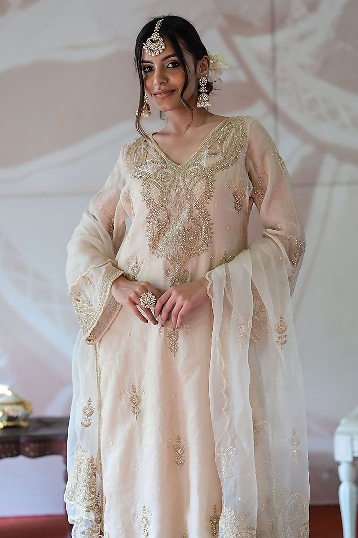 Ivory Beige Handloom Chanderi Tissue Hand Embroidered Kurta Set by Farha Syed at Pernia's Pop Up Shop