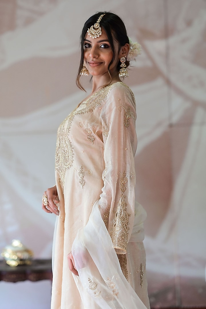 Ivory Beige Handloom Chanderi Tissue Hand Embroidered Kurta Set by Farha Syed at Pernia's Pop Up Shop