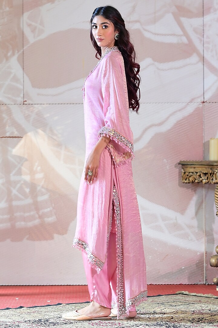Onion Pink Handloom Chanderi Tissue Mirror Embroidered Kaftan Kurta Set by Farha Syed at Pernia's Pop Up Shop