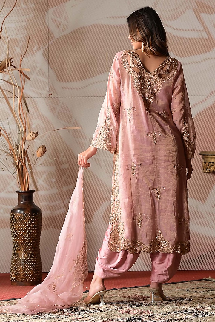 Mauvish Pink Handloom Chanderi Tissue Hand Embroidered Kurta Set by Farha Syed at Pernia's Pop Up Shop