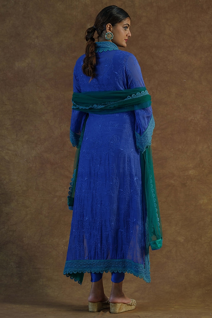 Ink Blue Mul Chanderi Silk Embroidered Kaftan Kurta Set by Farha Syed at Pernia's Pop Up Shop