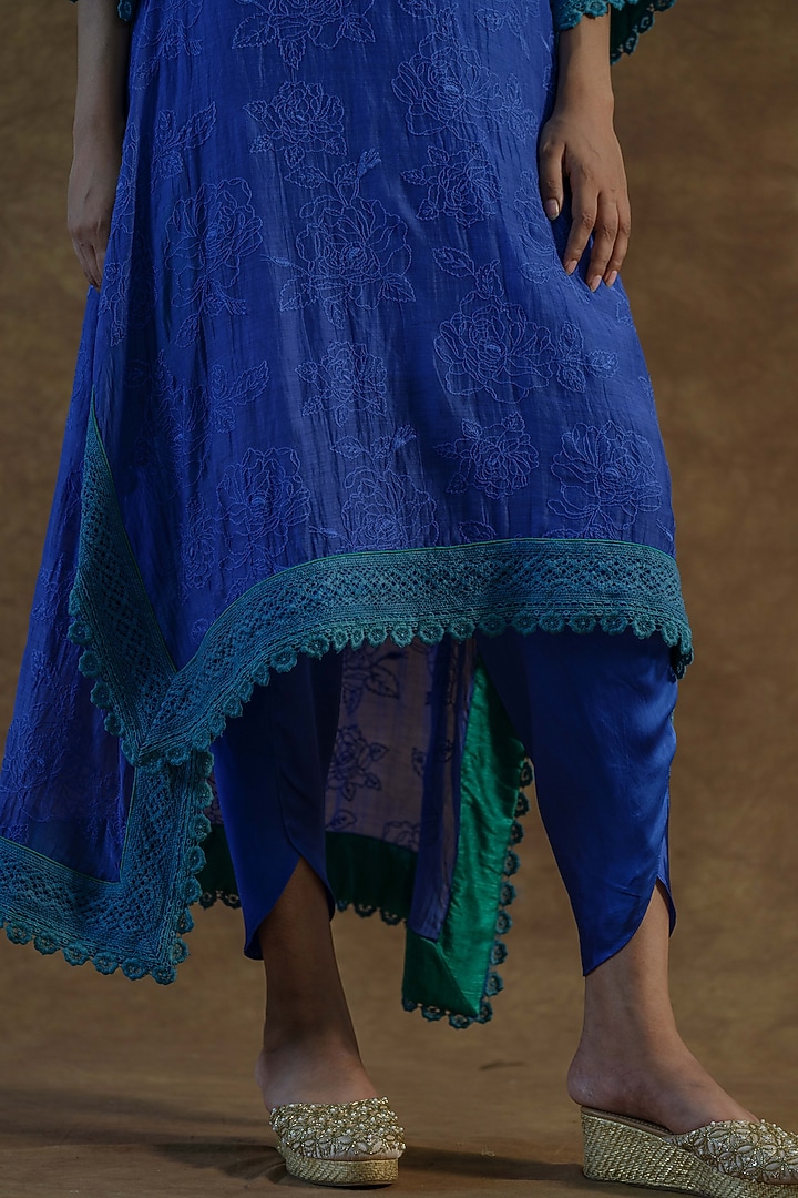 Ink Blue Mul Chanderi Silk Embroidered Kaftan Kurta Set by Farha Syed at Pernia's Pop Up Shop