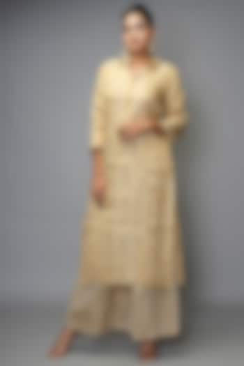 Golden Chanderi Tissue Kurta Set by Farha Syed at Pernia's Pop Up Shop