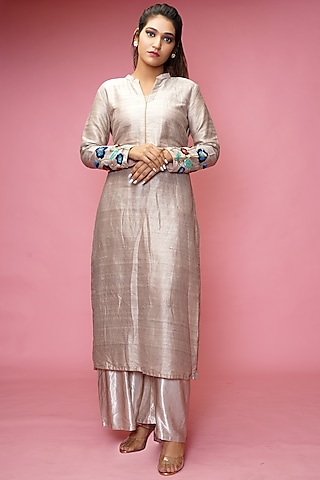Light Mauve Embroidered Kurta Set by Farha Syed