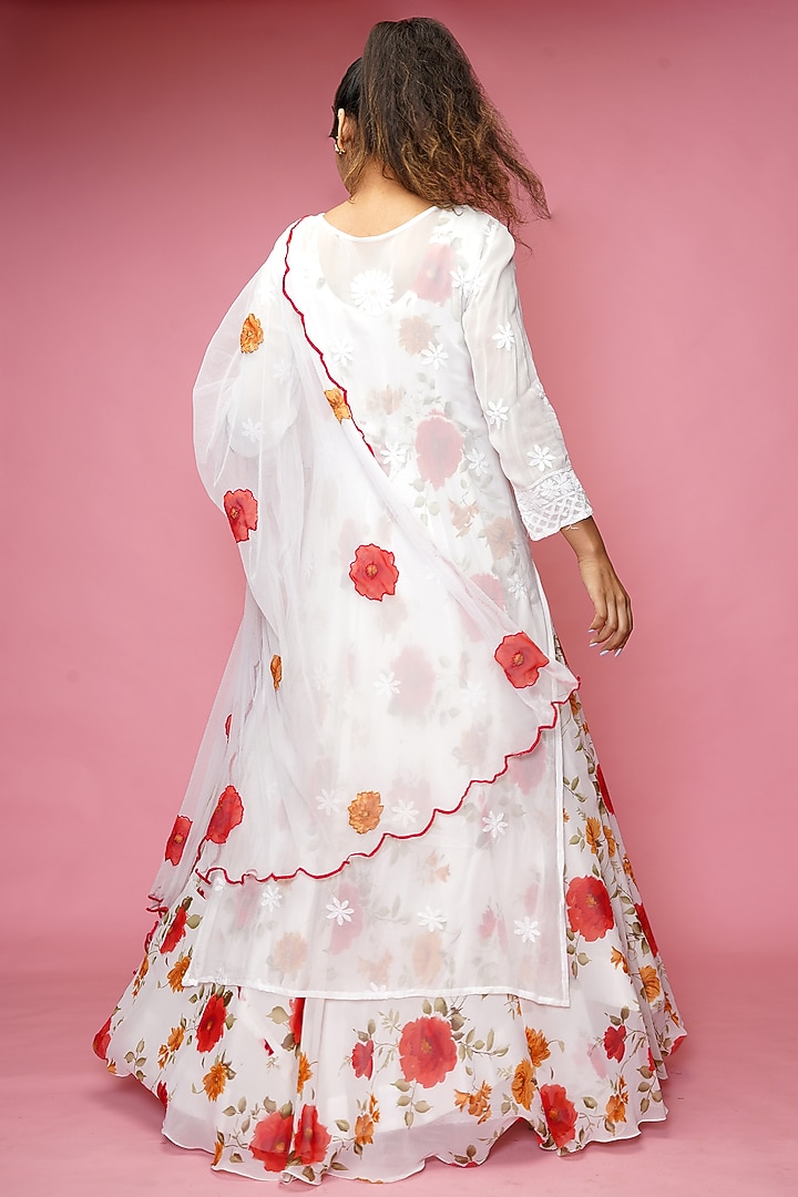 Pearl White Chikankari Kurta Set by Farha Syed at Pernia's Pop Up Shop
