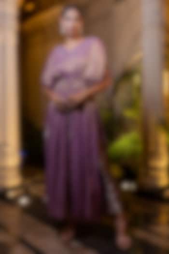 Lavender Tissue Chiffon Hand Embroidered Kaftan Set by Farha Syed at Pernia's Pop Up Shop