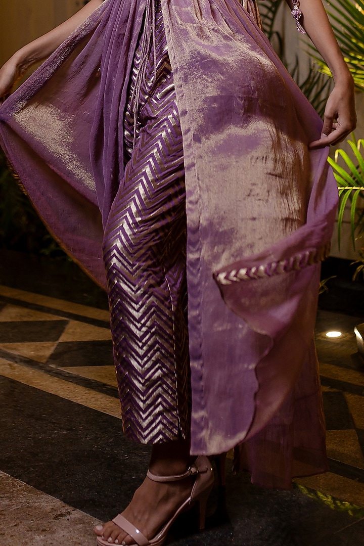 Lavender Tissue Chiffon Hand Embroidered Kaftan Set by Farha Syed at Pernia's Pop Up Shop