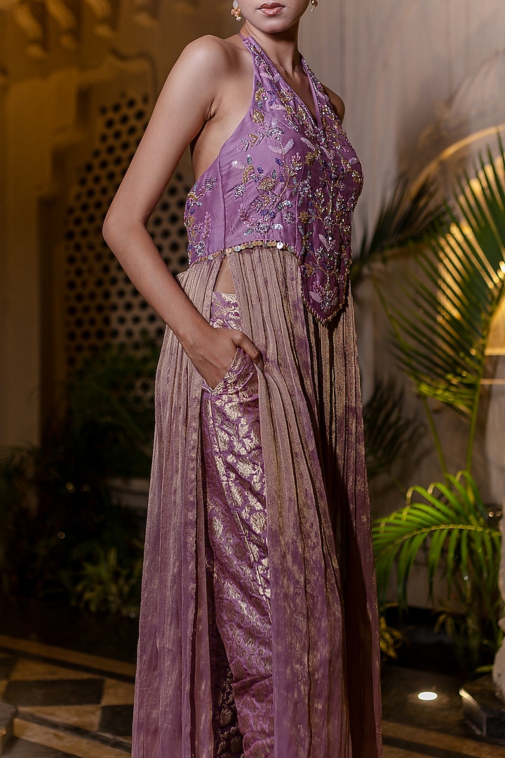 Lavender Chander Silk Pearl Hand Embroidered Kurta Set by Farha Syed at Pernia's Pop Up Shop