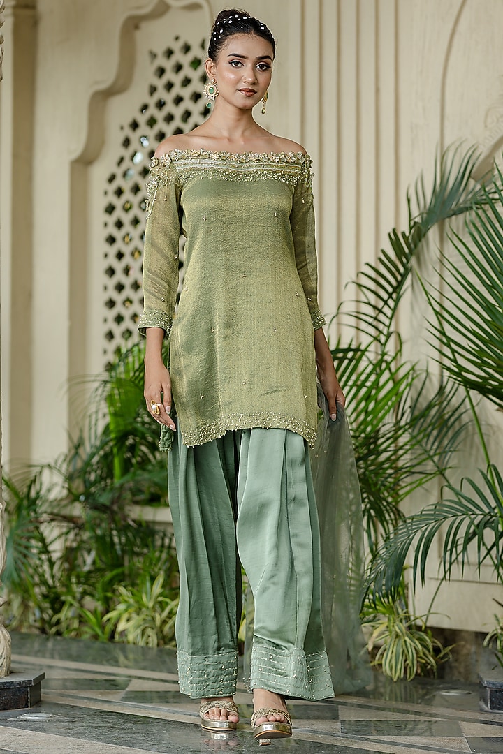 Green Tissue Chiffon Hand Embroidered Kurta Set by Farha Syed at Pernia's Pop Up Shop