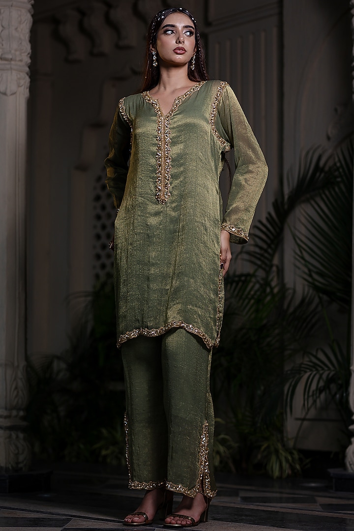 Green Tissue Chiffon Hand Embroidered Kurta Set by Farha Syed at Pernia's Pop Up Shop