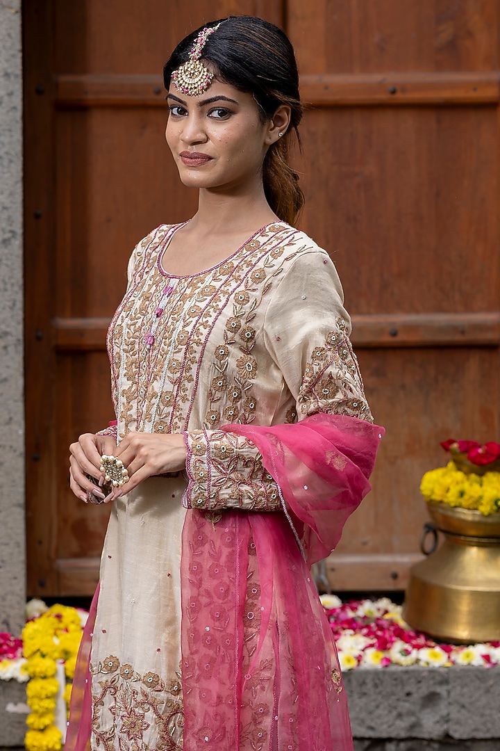 Beige Chanderi Silk Tissue Cutdana Hand Embroidered Kurta Set by Farha Syed at Pernia's Pop Up Shop