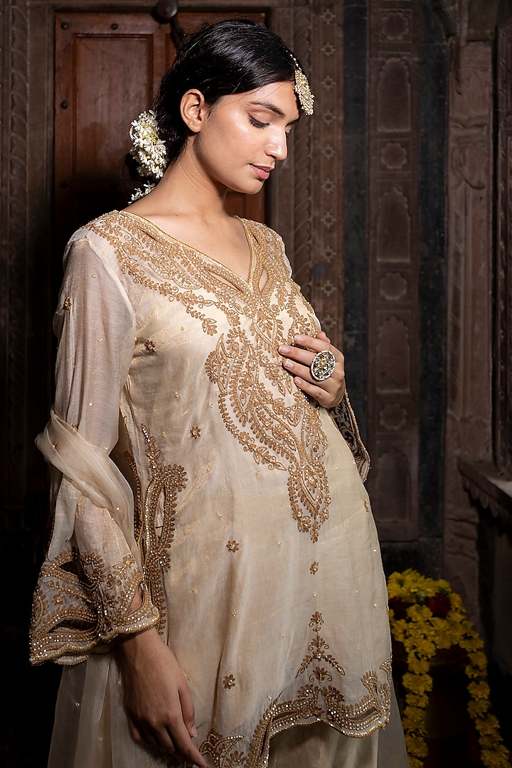 Beige Chanderi Silk Tissue Cutdana Hand Embroidered Kurta Set by Farha Syed at Pernia's Pop Up Shop