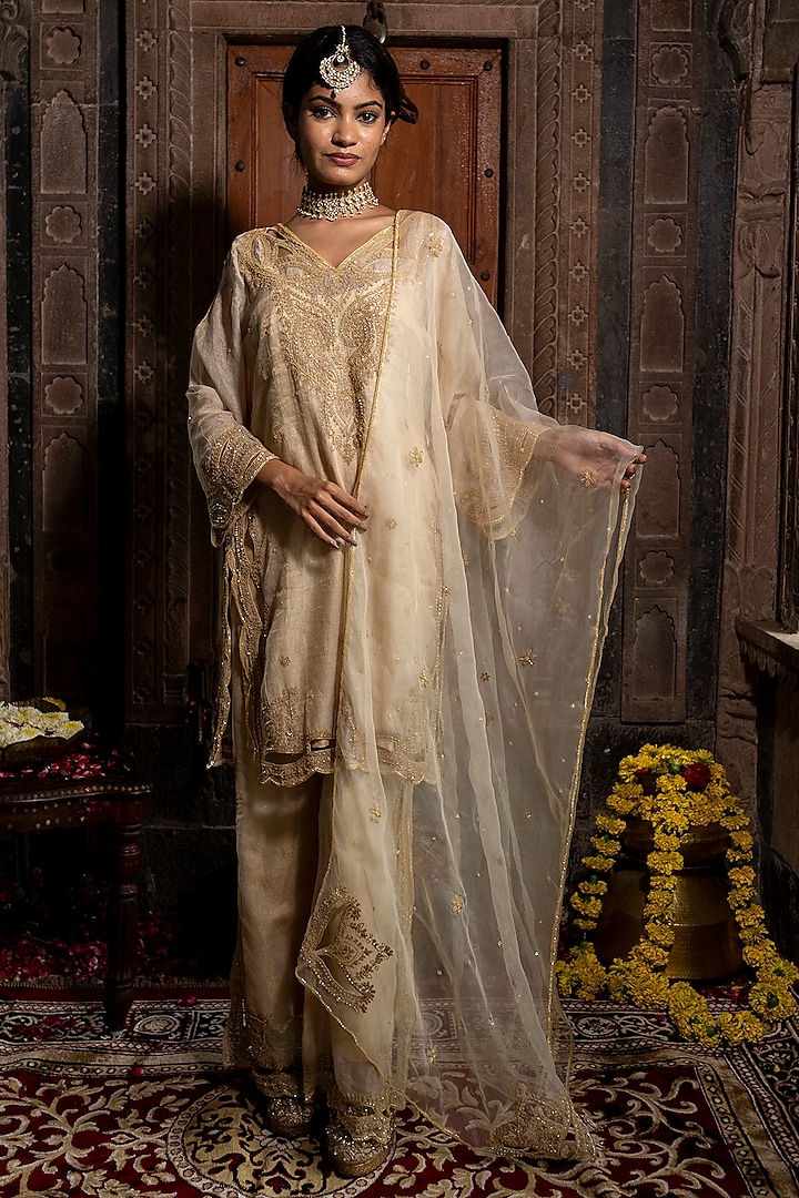 Beige Chanderi Silk Tissue Cutdana Hand Embroidered Kurta Set by Farha Syed at Pernia's Pop Up Shop