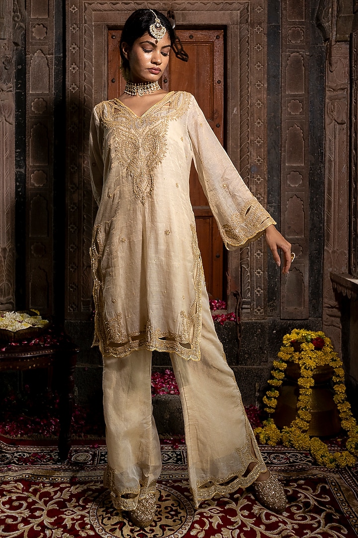 Beige Chanderi Silk Tissue Cutdana Hand Embroidered Kurta Set by Farha Syed at Pernia's Pop Up Shop