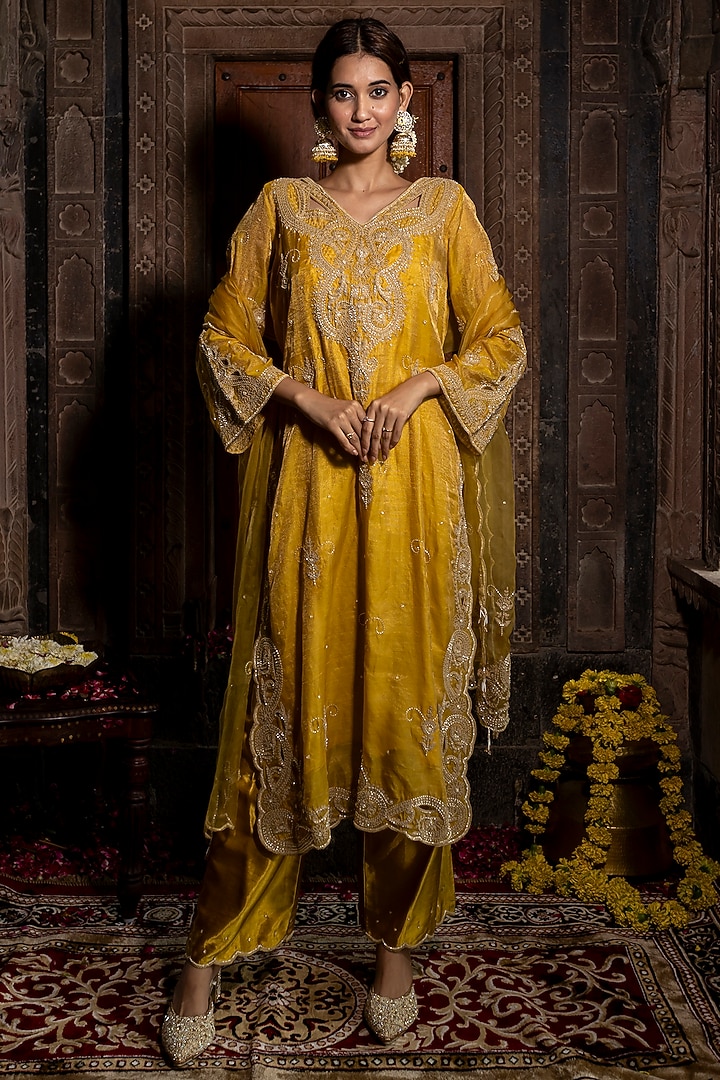 Yellow Chanderi Silk Tissue Cutdana Hand Embroidered Kurta Set by Farha Syed at Pernia's Pop Up Shop