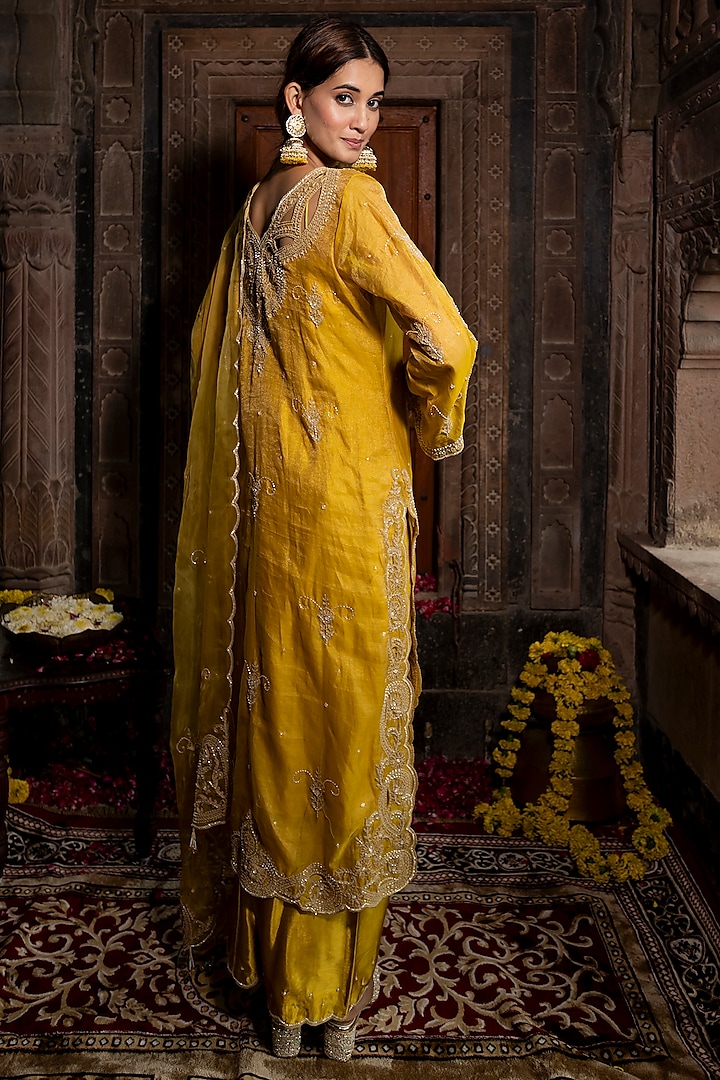 Yellow Chanderi Silk Tissue Cutdana Hand Embroidered Kurta Set by Farha Syed at Pernia's Pop Up Shop
