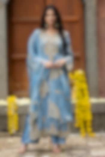 Blue Chanderi Silk Tissue Cutdana Embroidered Kurta Set by Farha Syed at Pernia's Pop Up Shop