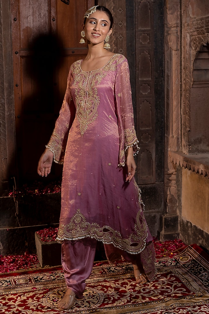Pink Chanderi Silk Tissue Cutdana Hand Embroidered Kurta Set by Farha Syed at Pernia's Pop Up Shop