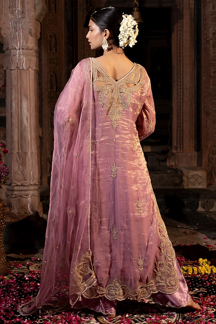Pink Chanderi Silk Tissue Cutdana Hand Embroidered Kurta Set by Farha Syed at Pernia's Pop Up Shop