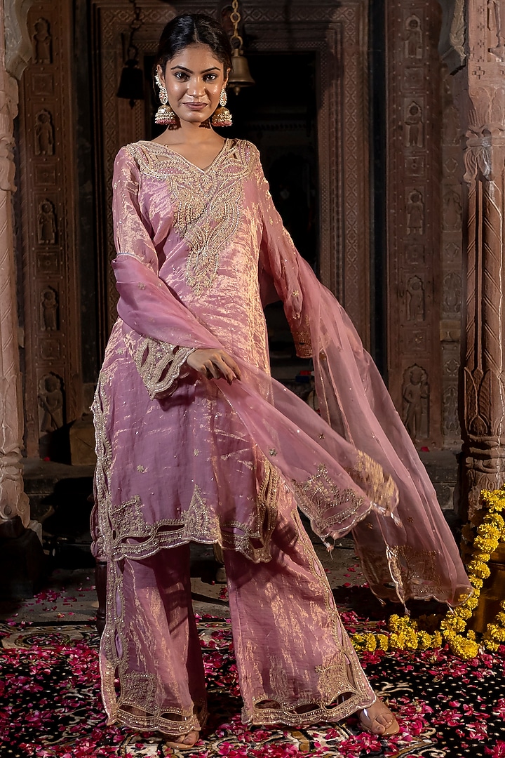 Pink Chanderi Silk Tissue Cutdana Hand Embroidered Kurta Set by Farha Syed at Pernia's Pop Up Shop
