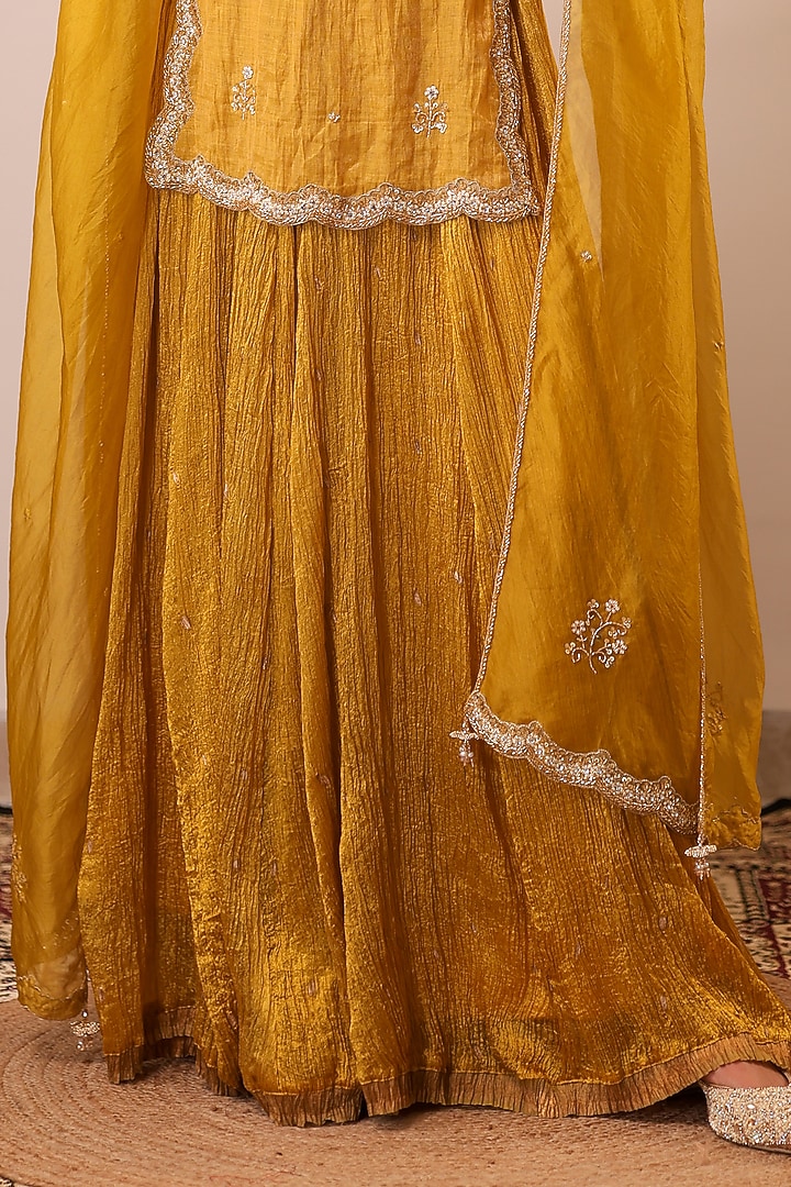 Yellow Chanderi Silk Tissue Hand Embroidered Kurta Set by Farha Syed at Pernia's Pop Up Shop