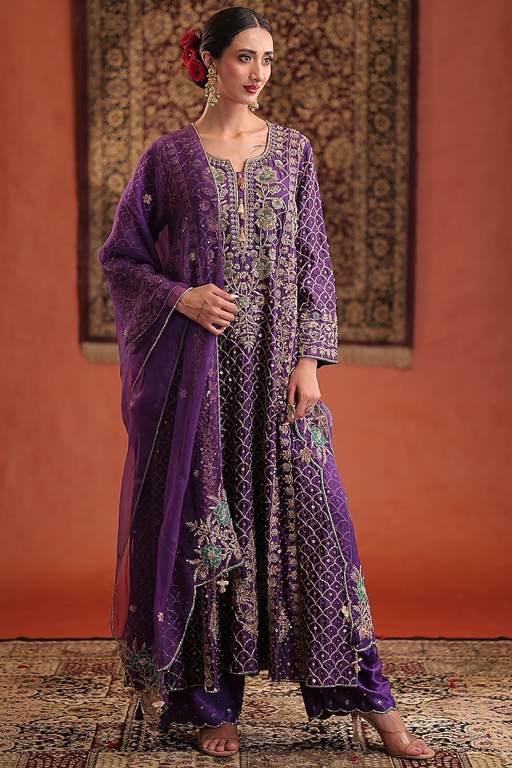 Purple Silk Zardosi Hand Embroidered Kurta Set by Farha Syed at Pernia's Pop Up Shop