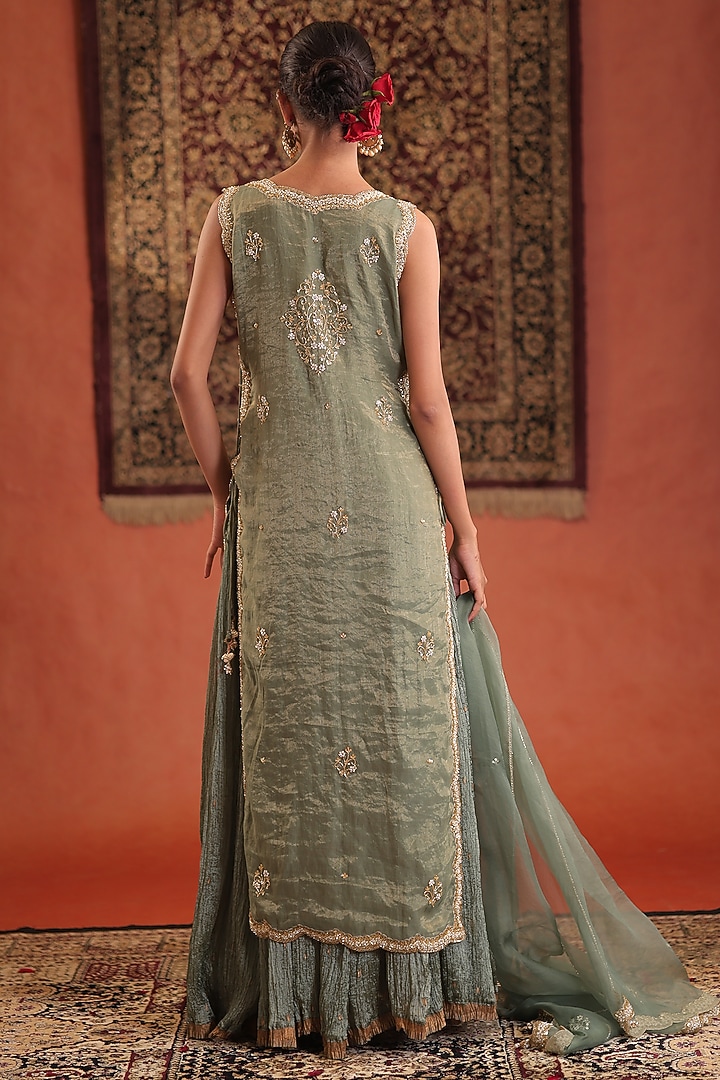 Mint Green Chanderi Silk Tissue Hand Embroidered Kurta Set by Farha Syed at Pernia's Pop Up Shop