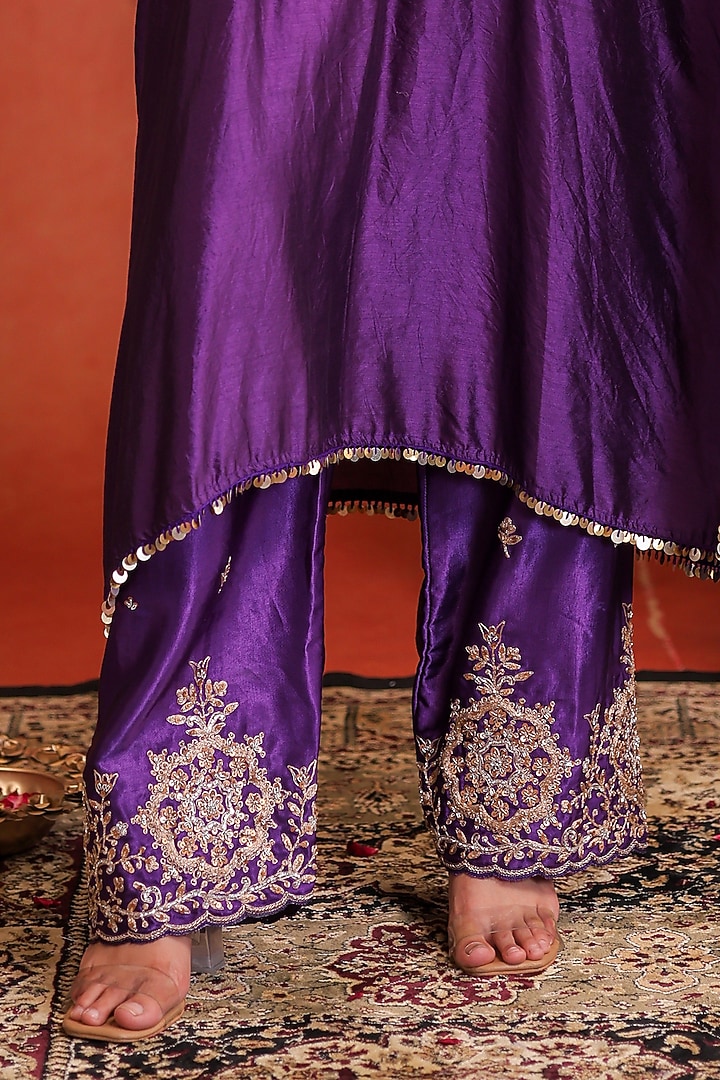 Purple Silk Zardosi Hand Embroidered Kaftan Set by Farha Syed at Pernia's Pop Up Shop
