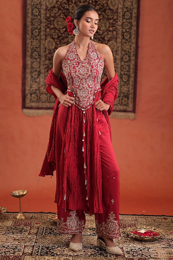 Red Silk & Crinkled Silk Hand Embroidered Kurta Set by Farha Syed at Pernia's Pop Up Shop