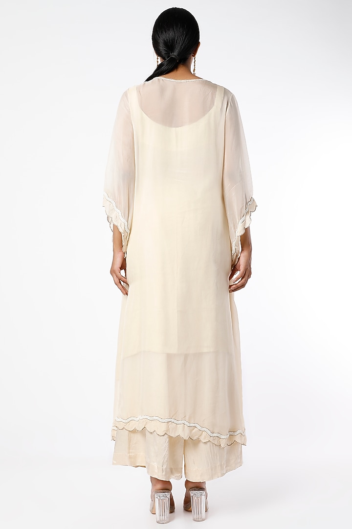 Champagne Ivory Hand Embroidered Kurta Set by Farha Syed at Pernia's Pop Up Shop