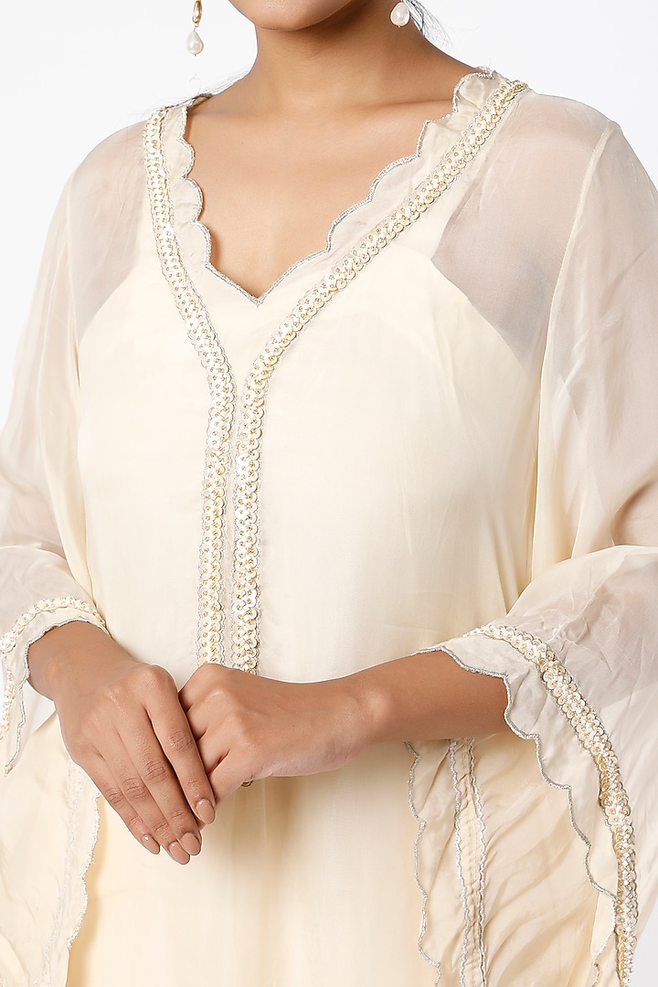 Champagne Ivory Embroidered Kurta Set by Farha Syed at Pernia's Pop Up Shop