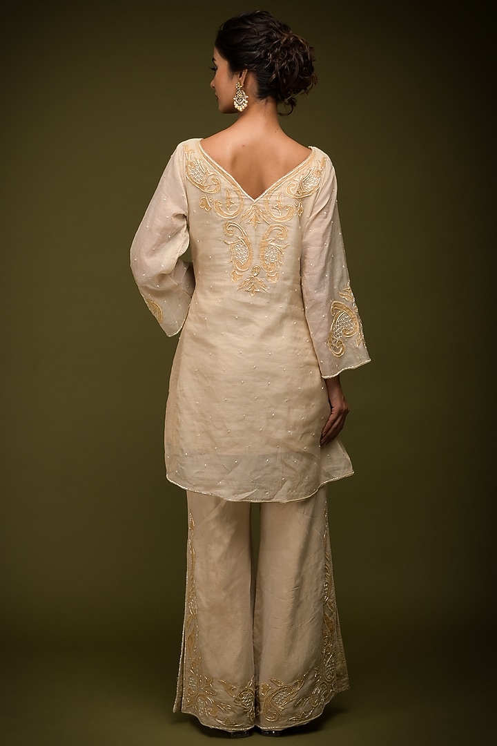 Ivory-Beige Tissue Chanderi Resham Embroidered Kurta Set by Farha Syed at Pernia's Pop Up Shop
