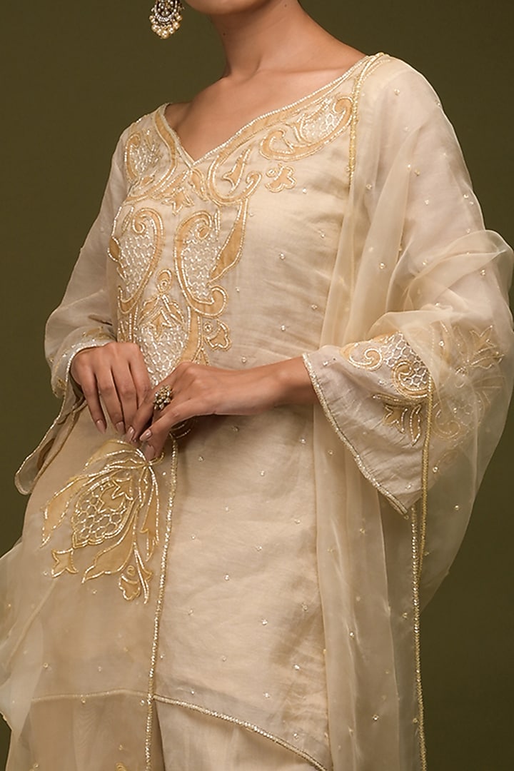 Ivory-Beige Tissue Chanderi Resham Embroidered Kurta Set by Farha Syed at Pernia's Pop Up Shop