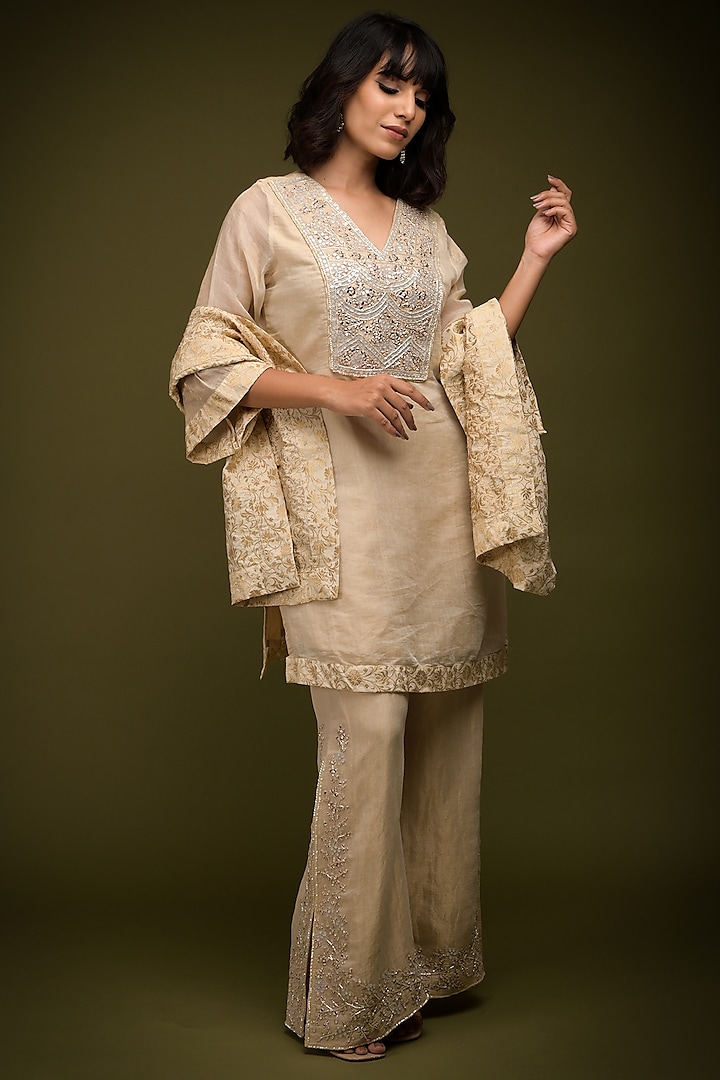 Ivory-Beige Tissue Chanderi Mirror Embroidered Kurta Set by Farha Syed at Pernia's Pop Up Shop