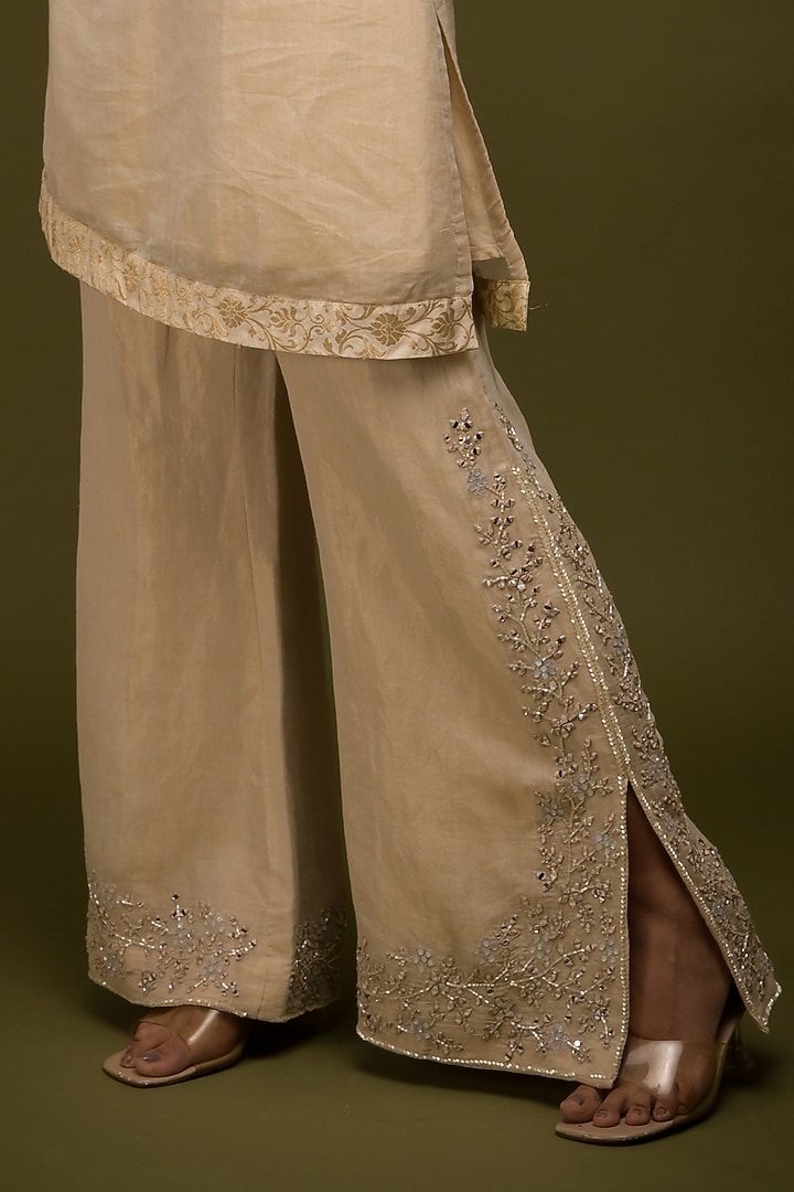 Ivory-Beige Tissue Chanderi Mirror Embroidered Kurta Set by Farha Syed at Pernia's Pop Up Shop