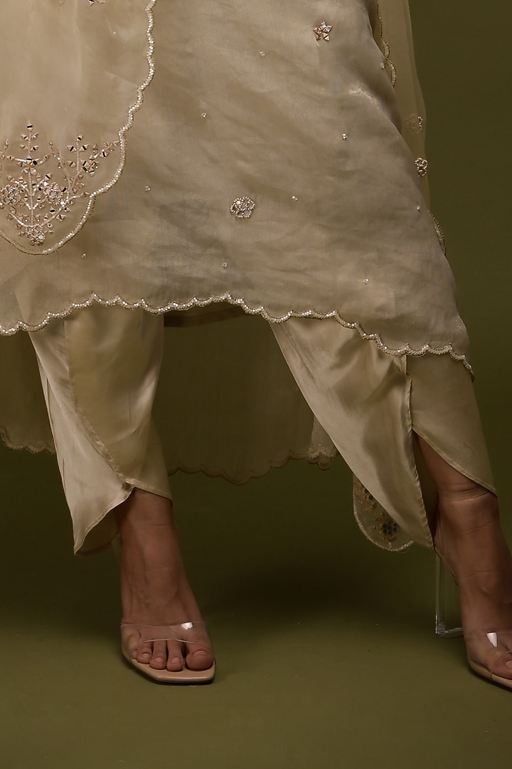 Ivory-Beige Tissue Georgette Resham Embroidered Kurta Set by Farha Syed at Pernia's Pop Up Shop