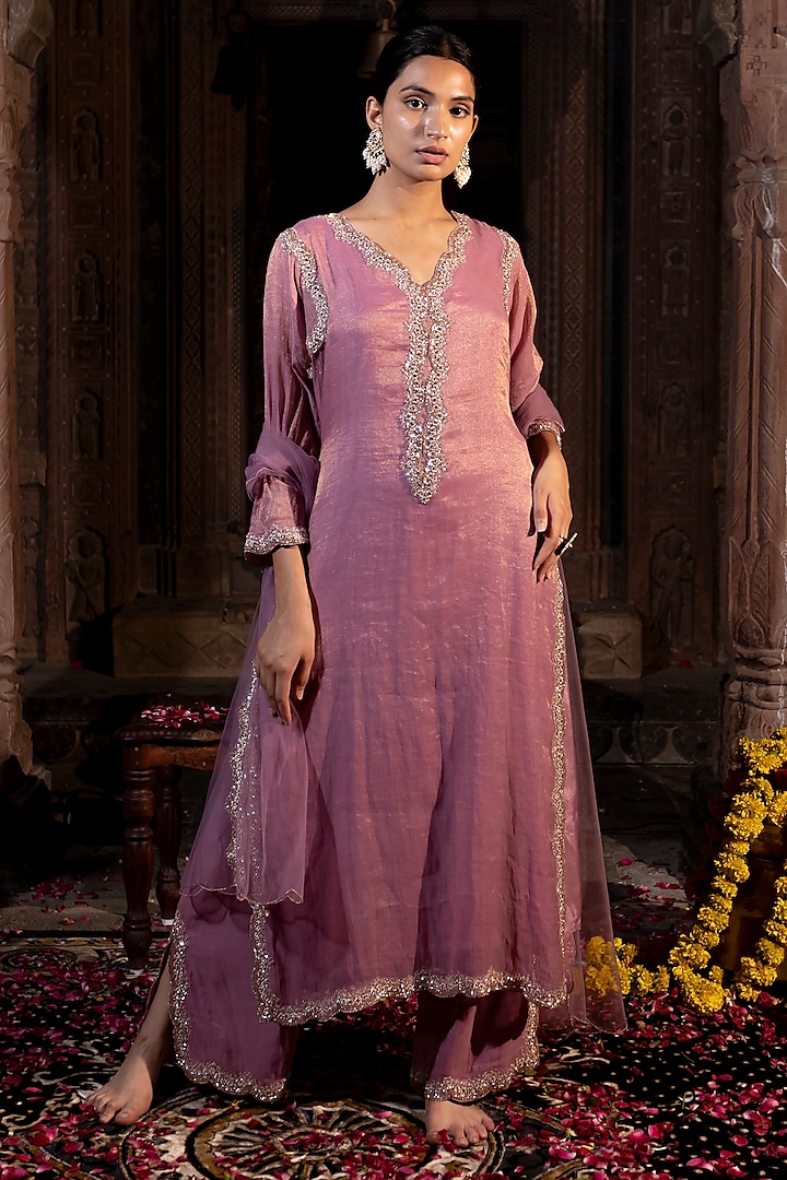 Pink Chanderi Silk Tissue Zardosi Hand Embroidered Kurta Set by Farha Syed at Pernia's Pop Up Shop