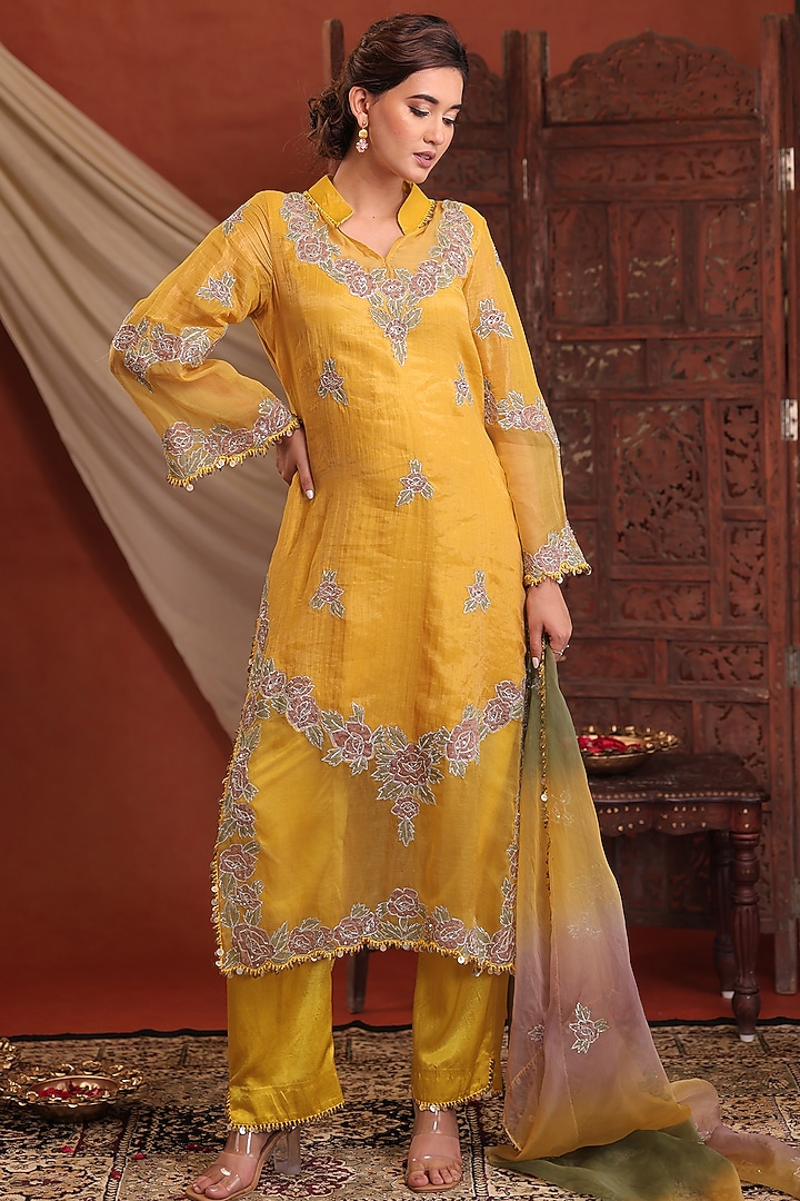 Yellow Chanderi Silk Tissue Hand Embroidered Kurta Set by Farha Syed at Pernia's Pop Up Shop